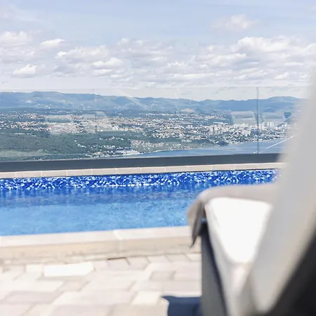 White Pearl Luxury With Pool And Sea View * オパティヤ