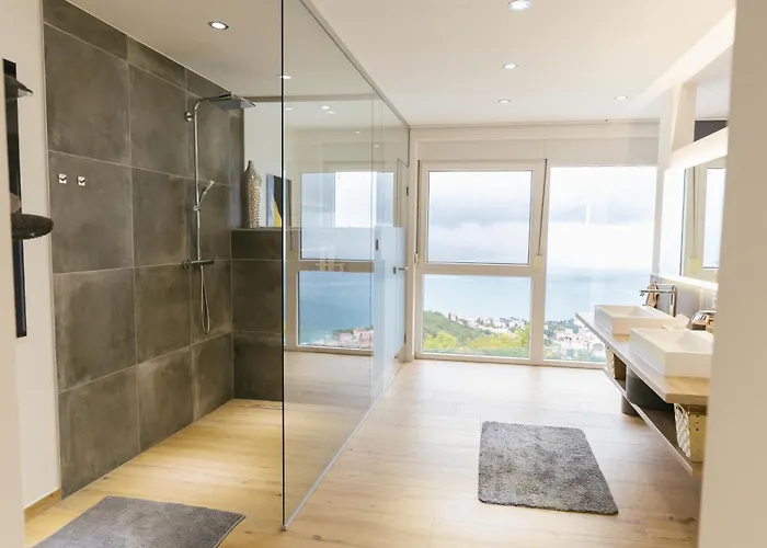 ヴィラ White Pearl Luxury With Pool And Sea View オパティヤ