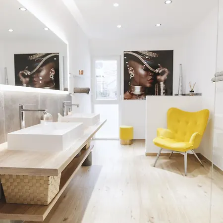 White Pearl Luxury With Pool And Sea View *